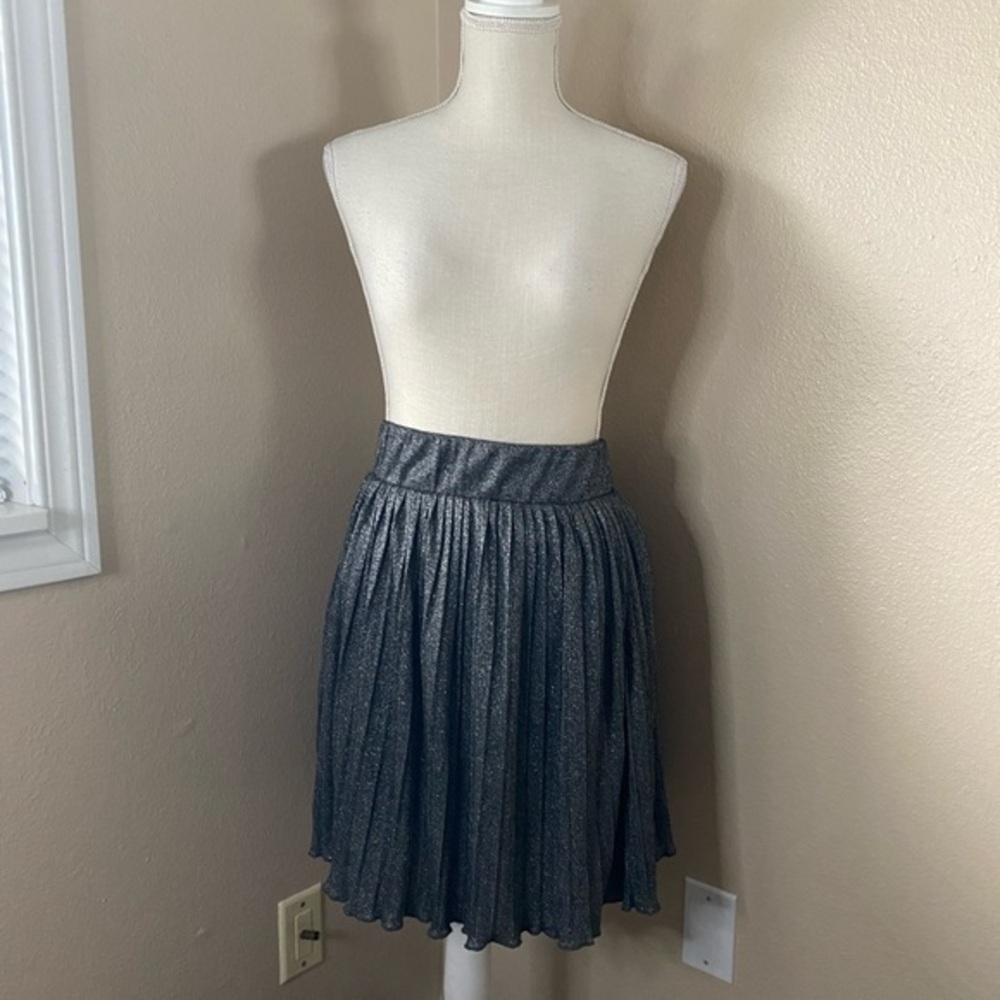 Faith 21 gray and silver metallic pleated skirt, Sz. 2X